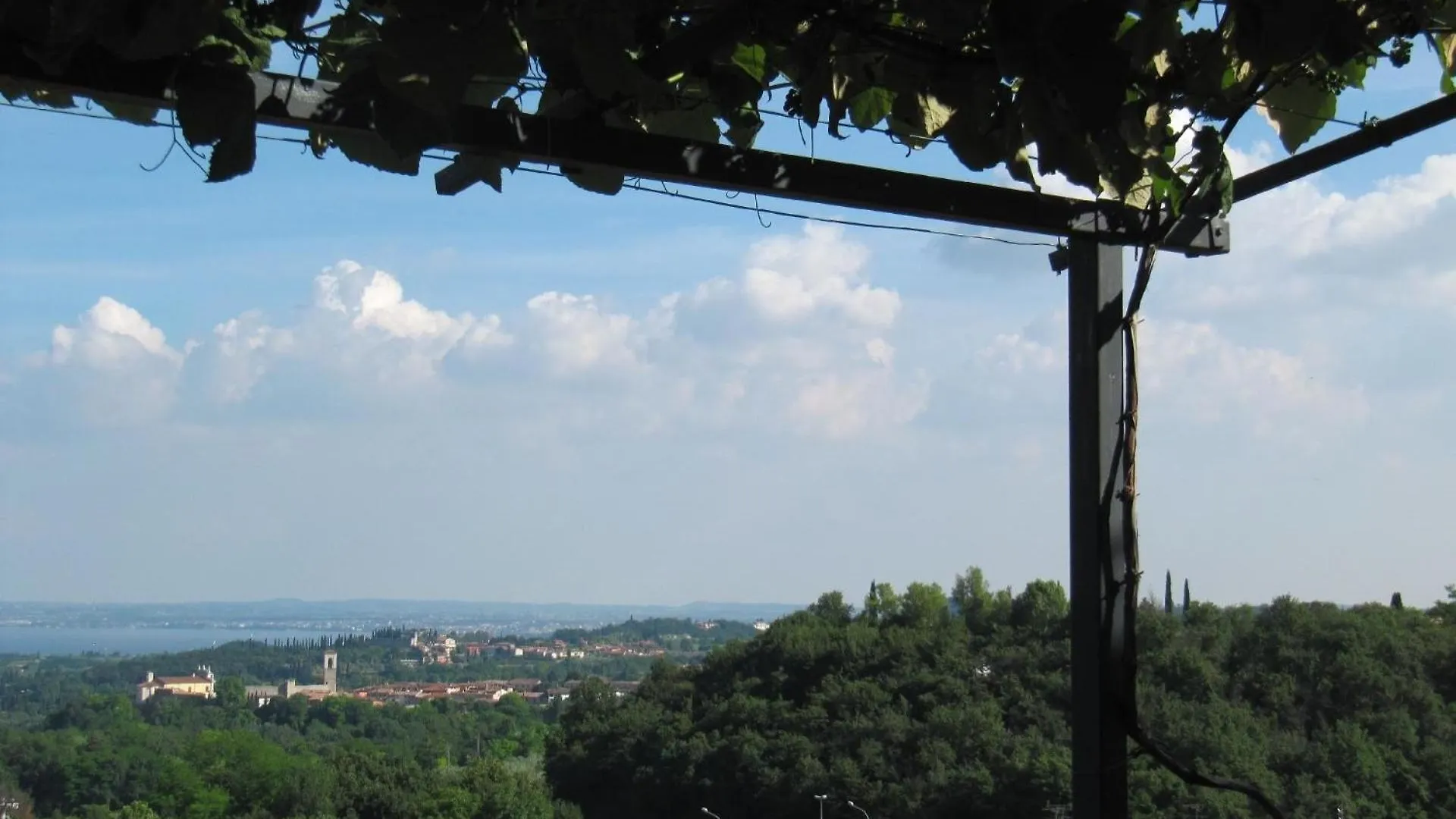 Wohnung Mit Blick Auf Den Gardasee Castello