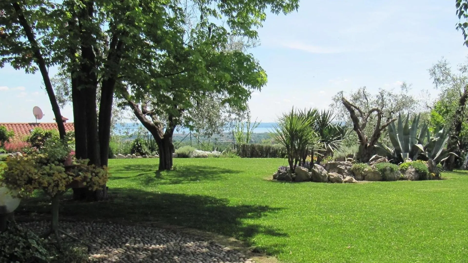Wohnung Mit Blick Auf Den Gardasee Castello  Italy