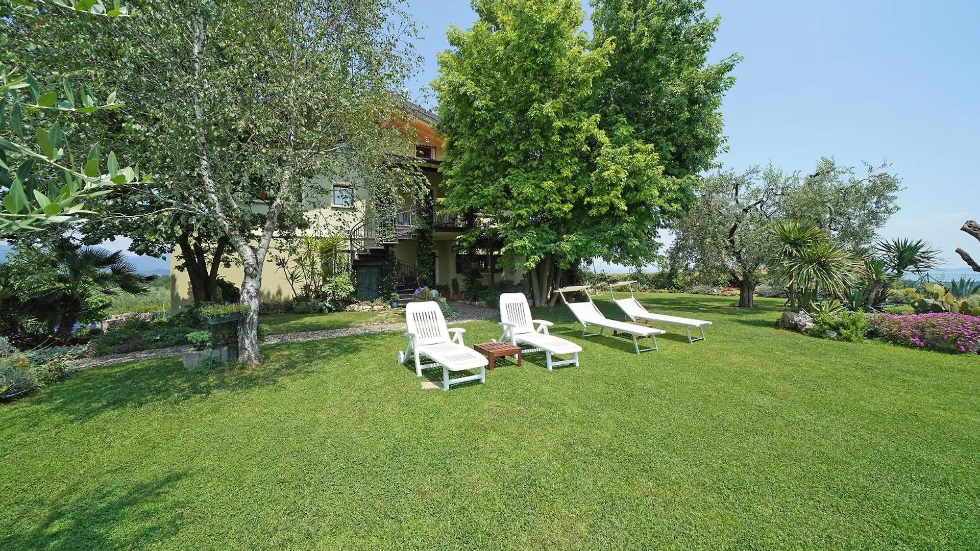 Apartment Wohnung Mit Blick Auf Den Gardasee Castello