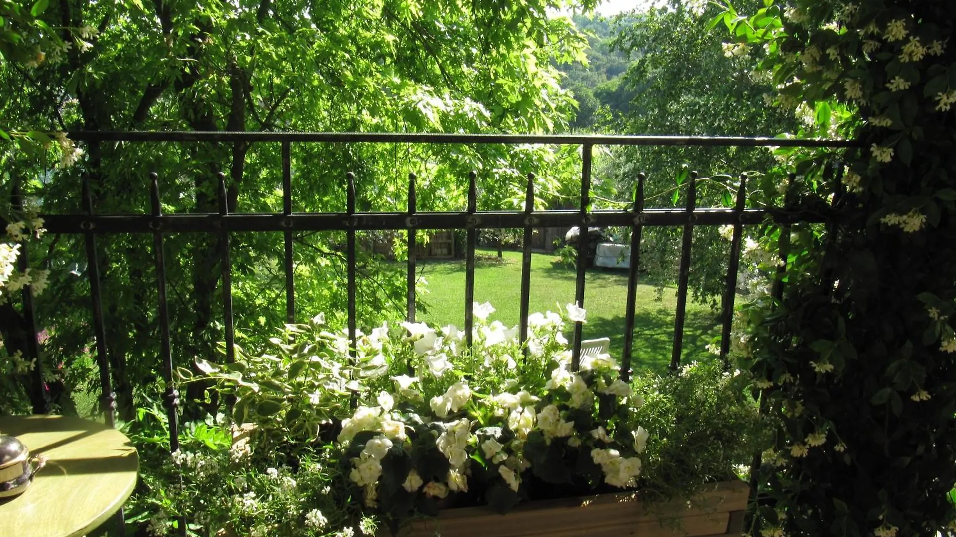 Apartment Wohnung Mit Blick Auf Den Gardasee Castello